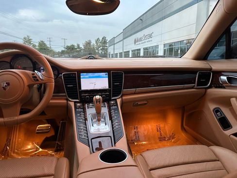 Used 2010 Porsche Panamera 4S image 20