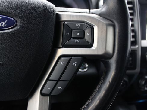 Used 2019 Ford F150 Platinum w/ Equipment Group 701A Luxury AWD/4WD image 40