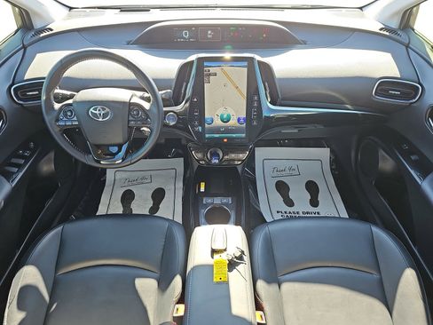 Used 2022 Toyota Prius Limited FWD image 10