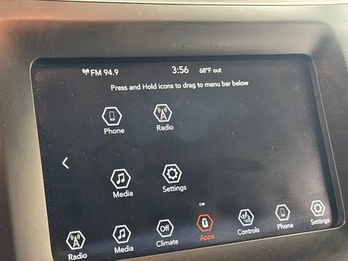 Used 2019 Jeep Cherokee Latitude w/ Cold Weather Group AWD/4WD image 20