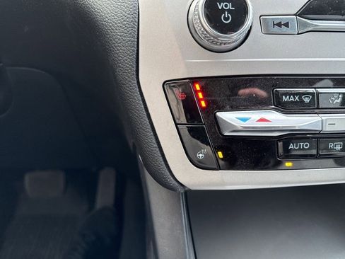 Used 2023 Ford Explorer XLT w/ Equipment Group 202A image 17