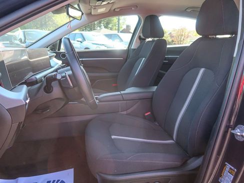Used 2025 Hyundai Sonata SEL FWD image 25