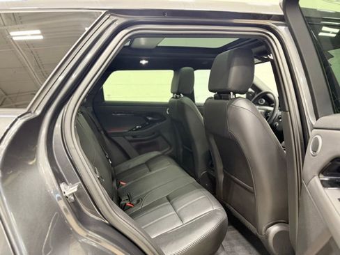 Used 2025 Land Rover Range Rover Evoque Dynamic SE image 39
