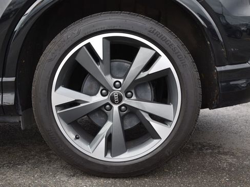 Used 2022 Audi Q4 e-tron Prestige image 13