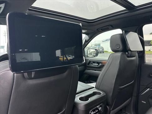 New 2026 GMC Yukon XL Denali w/ Denali Reserve Package AWD/4WD image 26