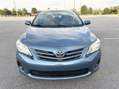 Used 2013 Toyota Corolla LE FWD image 35