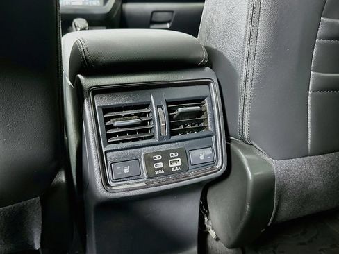 Used 2025 Subaru Forester Touring AWD/4WD image 4