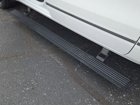 Used 2020 RAM 1500 Limited image 9