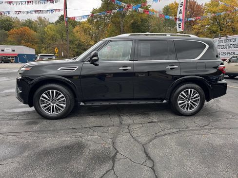 Used 2024 Nissan Armada SL w/ Cargo Package AWD/4WD image 7