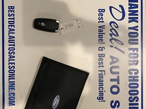 Used 2018 Ford Explorer XLT AWD/4WD image 27