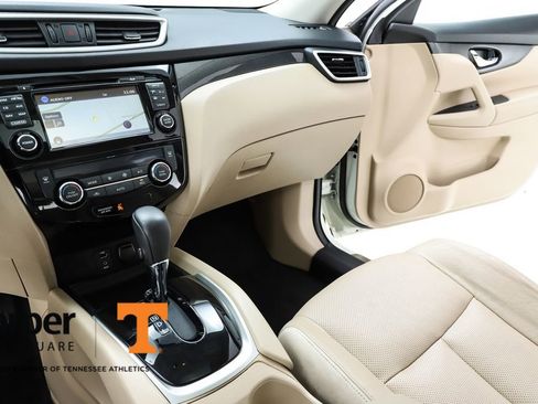 Used 2016 Nissan Rogue SL image 23