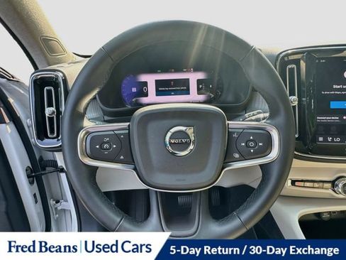 Used 2023 Volvo XC40 B5 Plus w/ Driver Assist Package AWD/4WD image 15