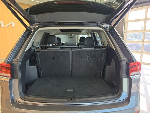 Used 2025 Volkswagen Atlas SE FWD image 29