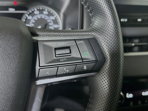 Used 2025 Mitsubishi Outlander SE FWD image 17