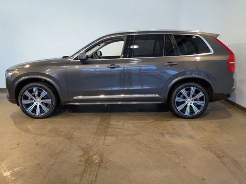 Used 2024 Volvo XC90 B6 Plus w/ Protection Package image 3