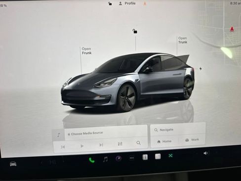 Used 2023 Tesla Model 3 Standard Range image 19