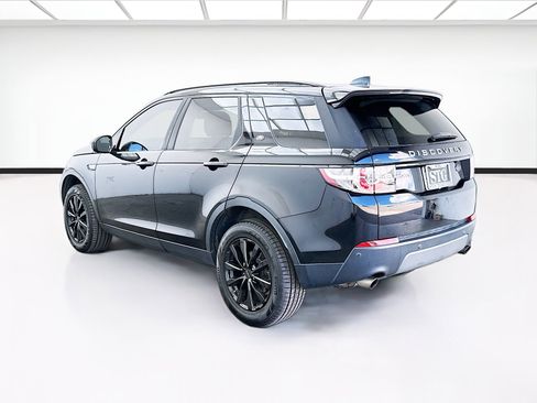 Used 2017 Land Rover Discovery Sport SE image 6