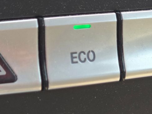 Certified 2015 Mercedes-Benz C 350 4MATIC Coupe image 28