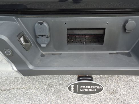 Used 2022 Ford F150 Lariat AWD/4WD image 10