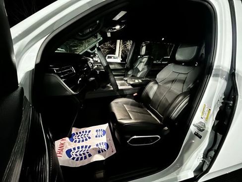 Used 2023 Jeep Wagoneer Series III w/ Convenience Group I image 17