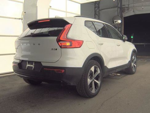 Used 2026 Volvo XC40 B5 Plus AWD/4WD image 4