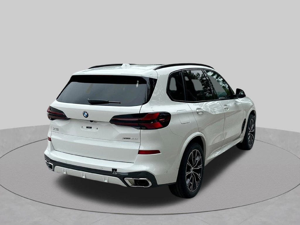 Used 2026 BMW X5 xDrive40i w/ M Sport Package AWD/4WD image 9
