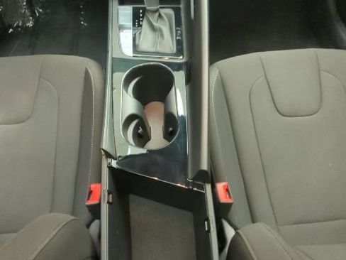 Used 2025 Hyundai Elantra SEL FWD image 25