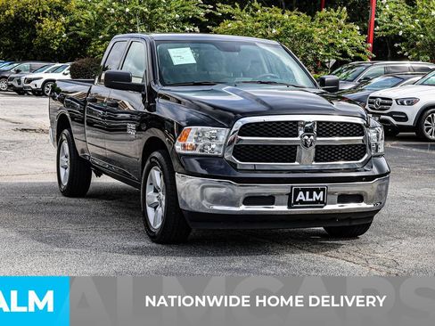 Used 2024 RAM 1500 Classic SLT AWD/4WD image 4