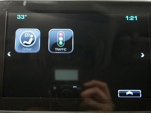 Used 2017 Chevrolet Volt Premier w/ Driver Confidence II Package image 18