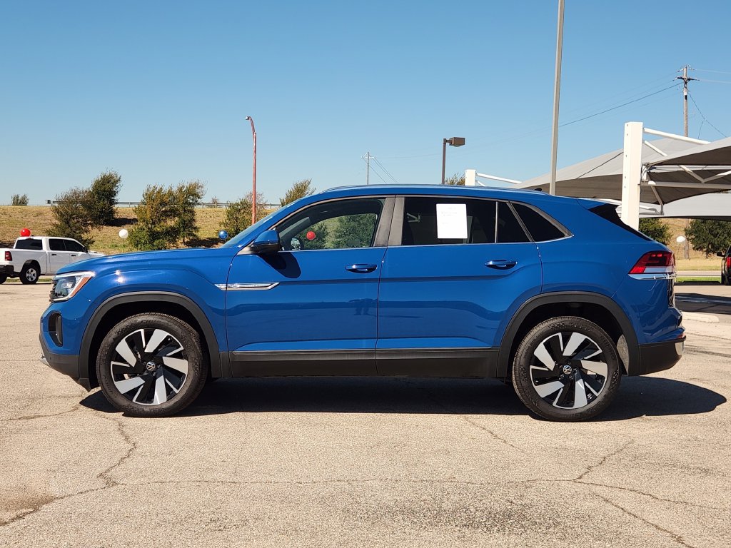 Used 2026 Volkswagen Atlas Cross Sport SE FWD image 4