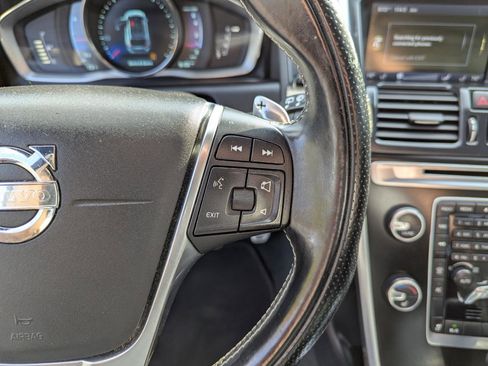 Used 2014 Volvo XC60 T6 R-Design AWD/4WD image 17