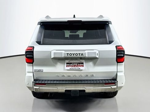 Used 2025 Toyota 4Runner Limited AWD/4WD image 6
