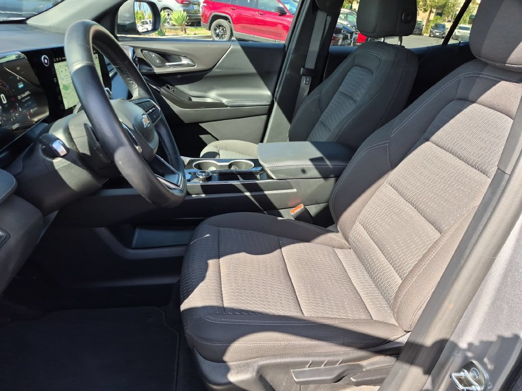 Used 2026 Chevrolet Equinox LT AWD/4WD image 25