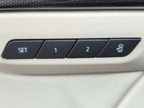 Used 2023 Buick Envision Essence w/ Technology Package I FWD image 22