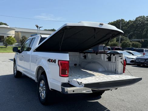 Used 2015 Ford F150 Lariat image 13