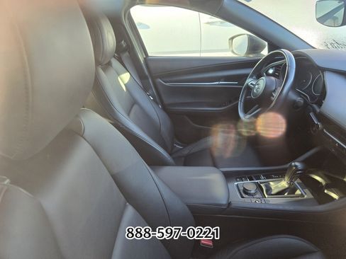 Used 2021 MAZDA MAZDA3 s image 7