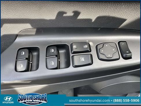 Certified 2023 Hyundai Kona SEL AWD/4WD image 20