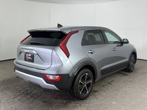 Used 2026 Kia Niro LX FWD image 9