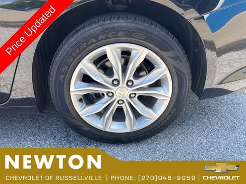Used 2020 Chevrolet Malibu LT FWD image 37