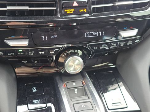 Used 2025 Acura MDX w/Technology Package image 21