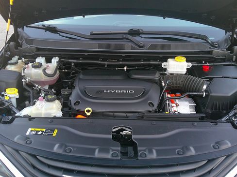Used 2017 Chrysler Pacifica Touring Plus FWD image 52