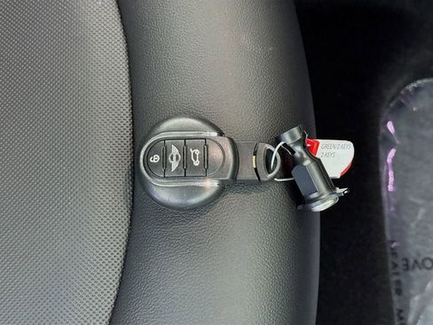 Used 2015 MINI Cooper 2-Door Hardtop image 34
