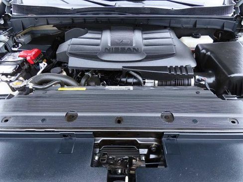 Used 2022 Nissan Titan PRO-4X w/ Pro-4x Convenience Package image 15