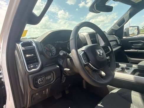 Used 2025 RAM 1500 Big Horn AWD/4WD image 14