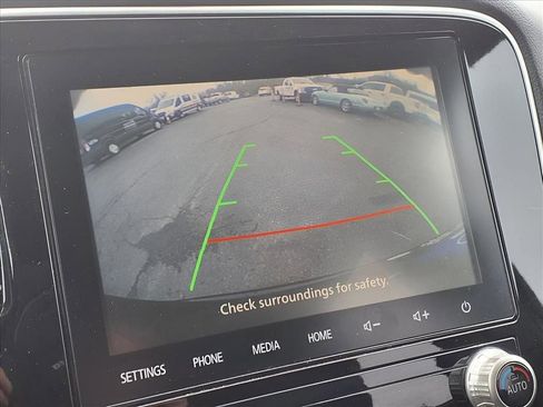 Used 2020 Mitsubishi Outlander SEL image 11