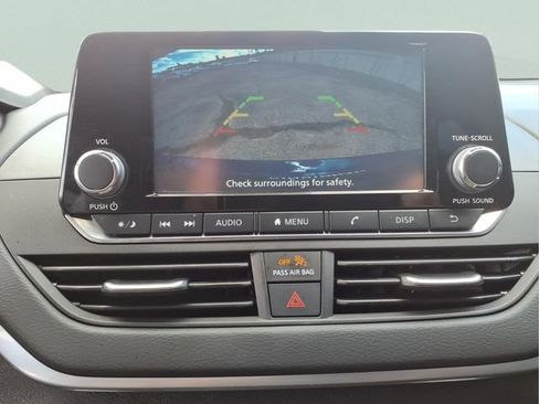 Used 2023 Nissan Altima 2.5 S FWD image 19