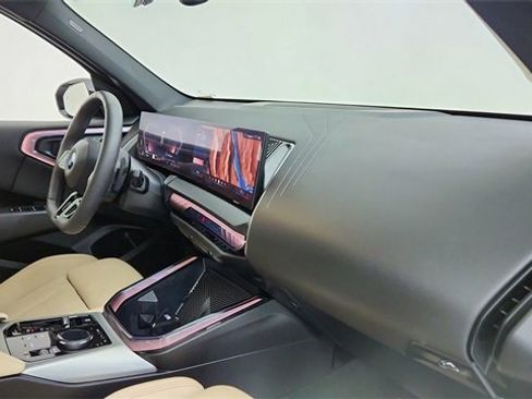 Used 2025 BMW X3 xDrive30i w/ M Sport Package image 20