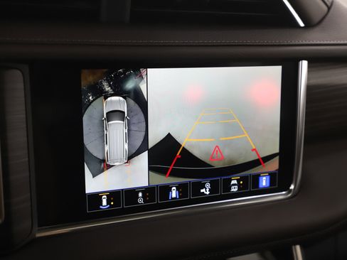 Used 2022 GMC Yukon XL Denali w/ Denali Ultimate Package image 25