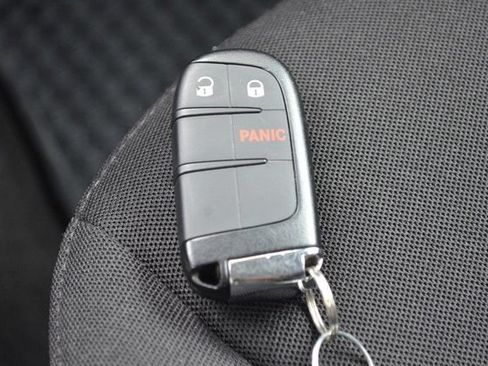 Used 2023 Jeep Renegade Latitude AWD/4WD image 26