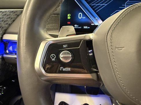 Used 2023 BMW 760i xDrive image 21